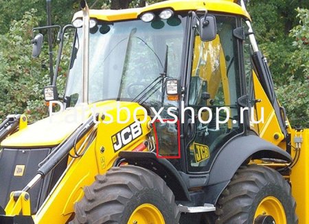 Стекло лобовое нижнее левое JCB 3CX, 4CX с 2005 г. KMK
